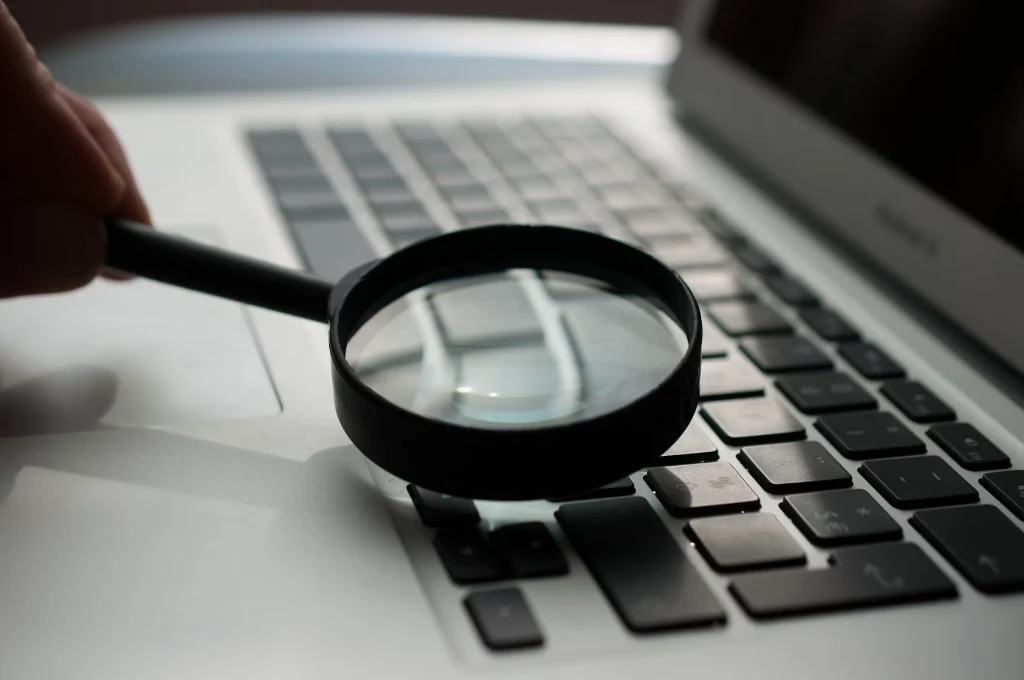 Avis de clarification publique : Absence de collaboration et stricte indépendance
